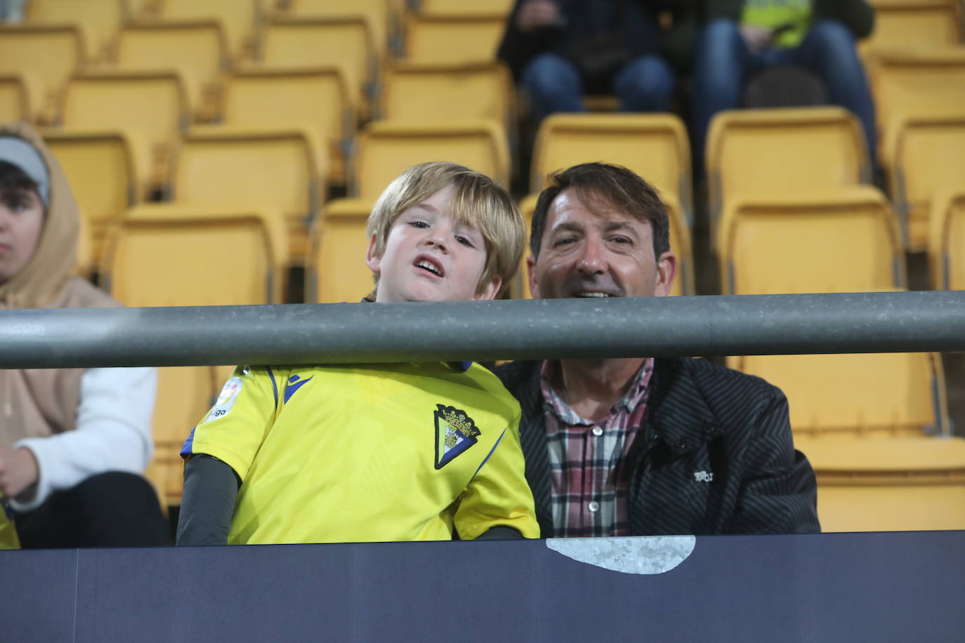 Fotos: Búscate en el partido Cádiz - Manchester United