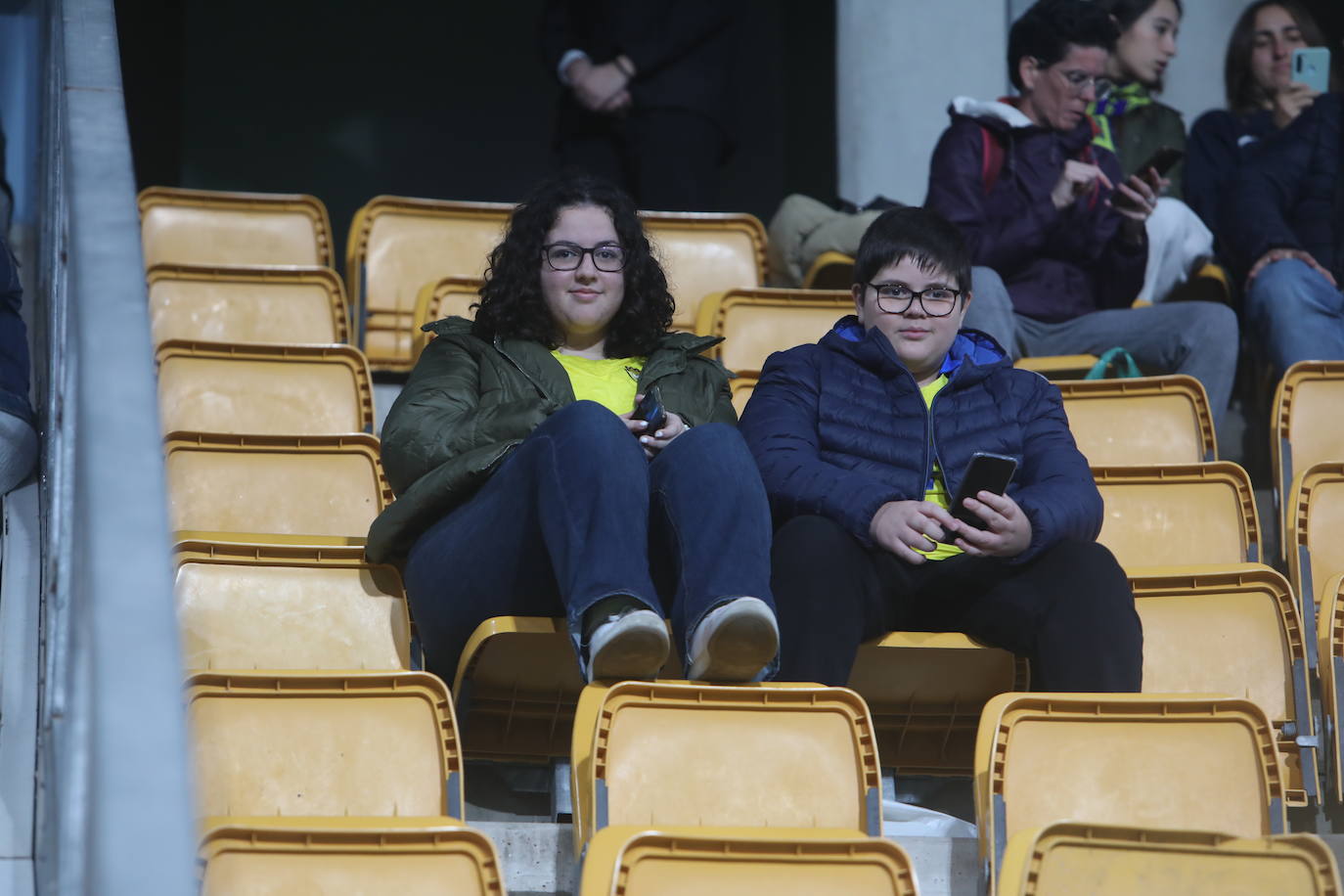 Fotos: Búscate en el partido Cádiz - Manchester United