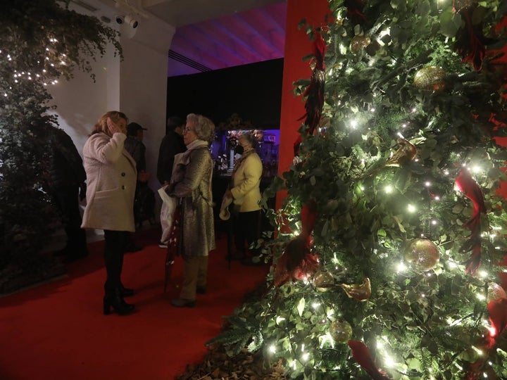 Fotos: El obispo inaugura el belén de Cajasol, símbolo de la Navidad en Cádiz capital