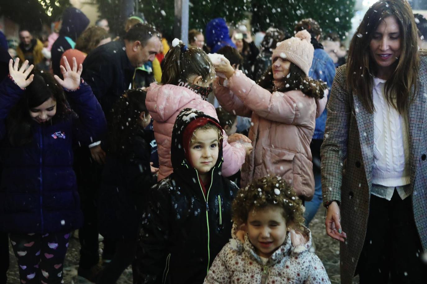 Fotos: Así ha sido la gran nevada en la plaza San Antonio