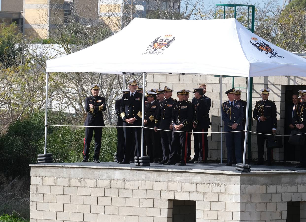 Fotos: las imágenes de la visita del rey Felipe VI al TEAR de San Fernando