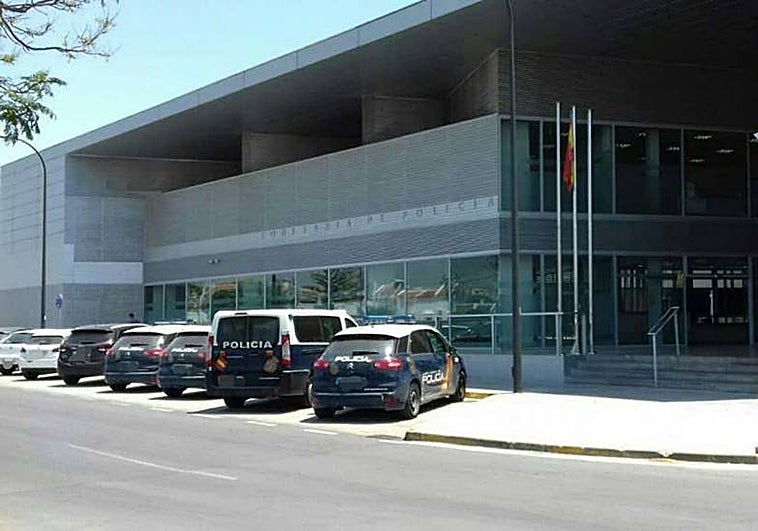 Asesta una puñalada en la cabeza y otra en el pecho a un comerciante en San Fernando