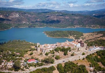 Acuerdo para la regeneración del castillo de Castellar de la Frontera