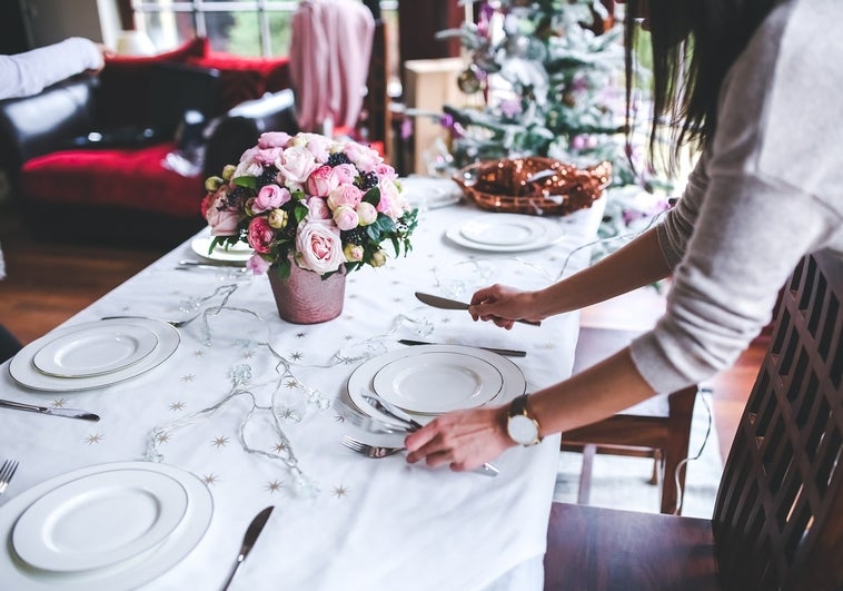 Esto puede aumentar tu factura de la luz si celebras comidas de Navidad en tu casa