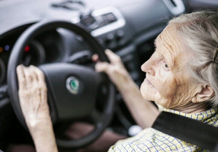 Casi 70.000 conductores gaditanos superan los 70 años