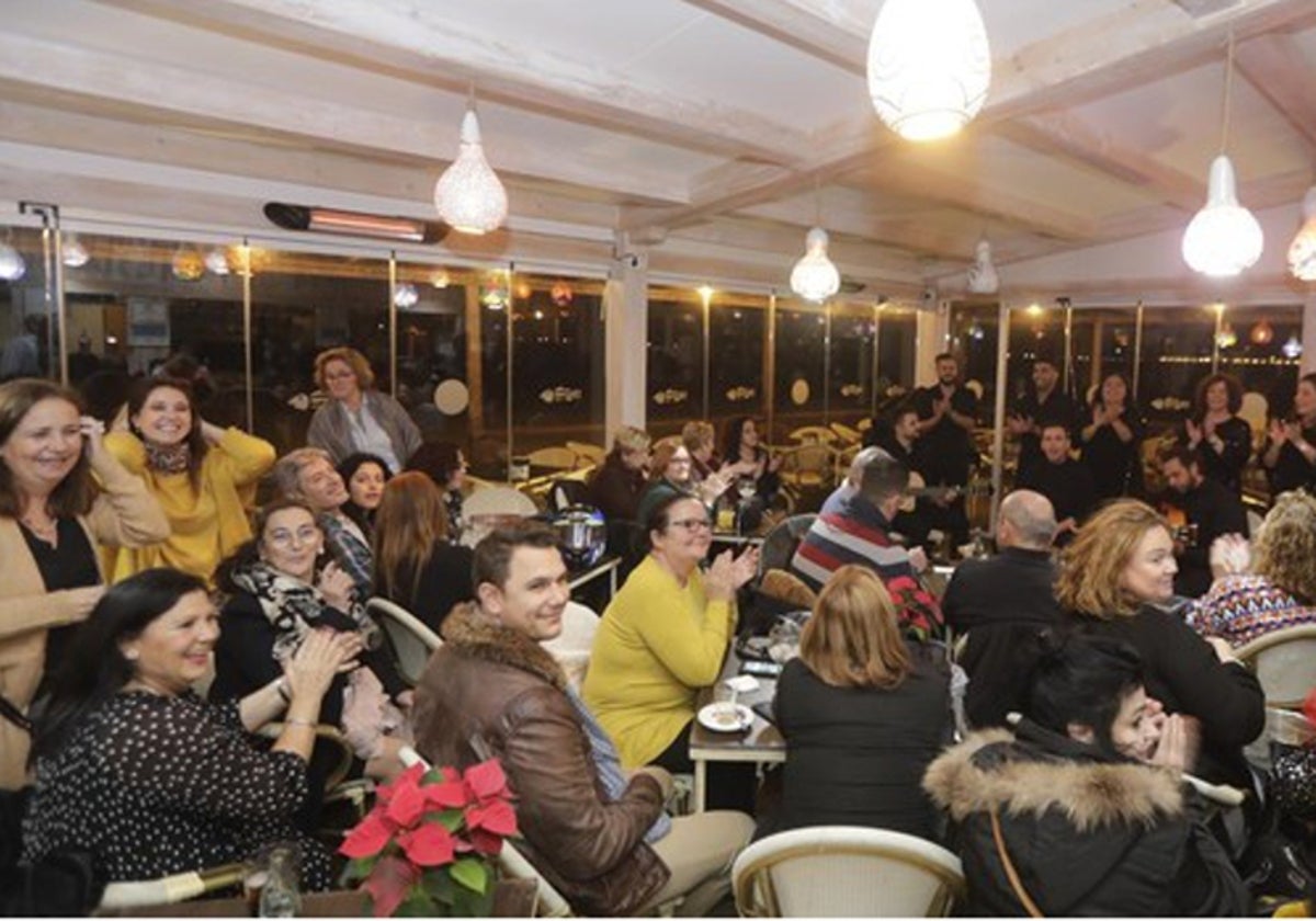 Cena de empresa en un restaurante de Cádiz