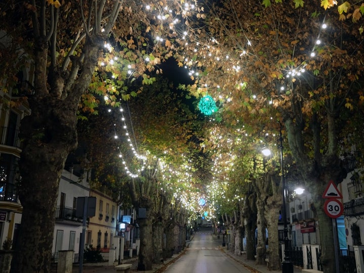 Así brilla Ubrique en Navidad, el pueblo de Cádiz favorito por los lectores