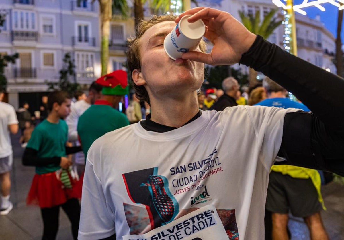 Aguas de Cádiz, con la San Silvestre