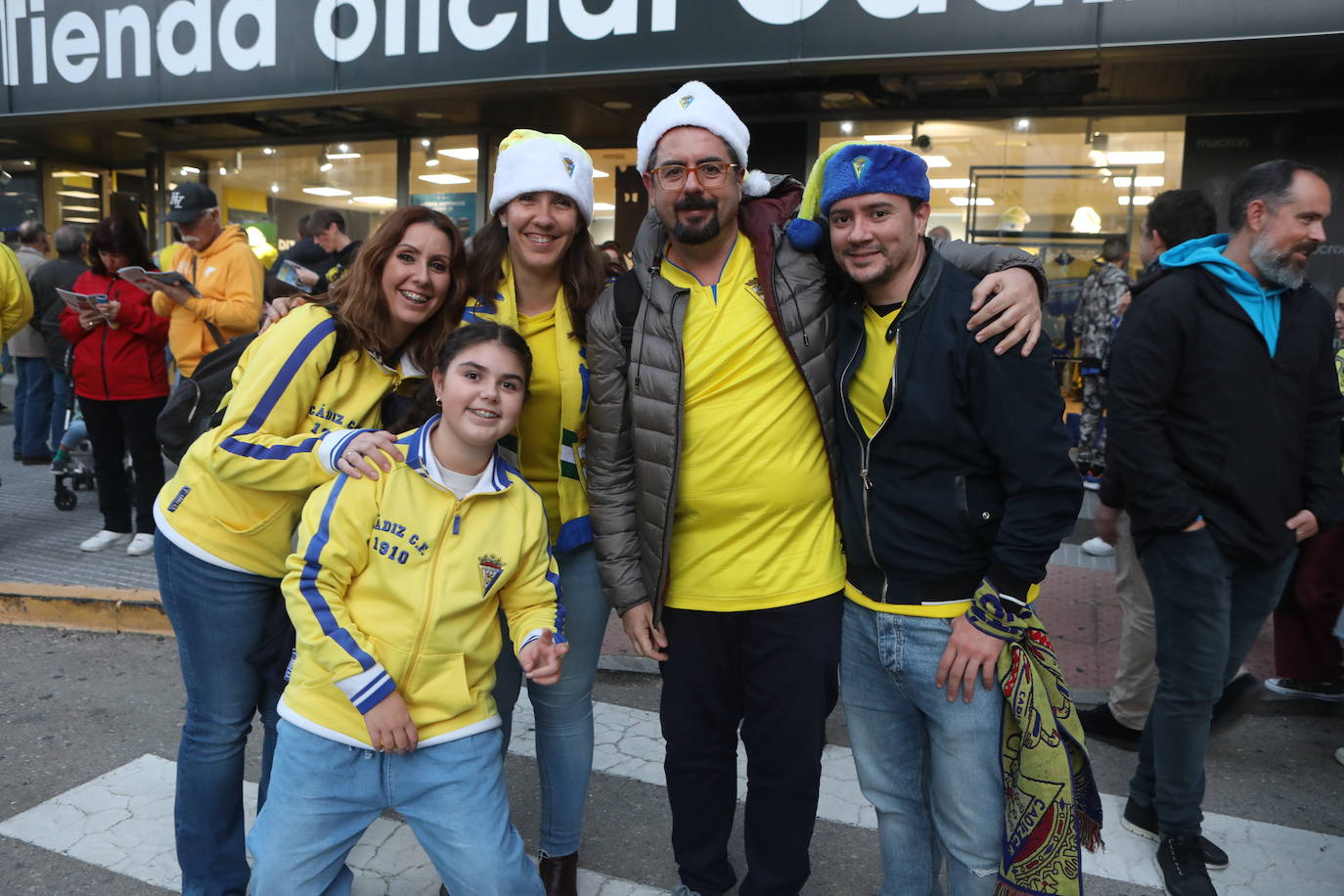 Fotos: Búscate en la previa del partido Cádiz - Almería