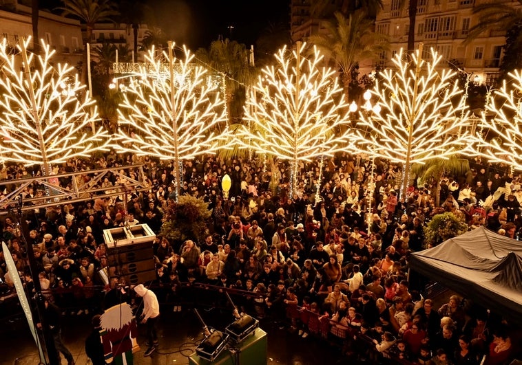 Cádiz celebra las primeras campanadas infantiles