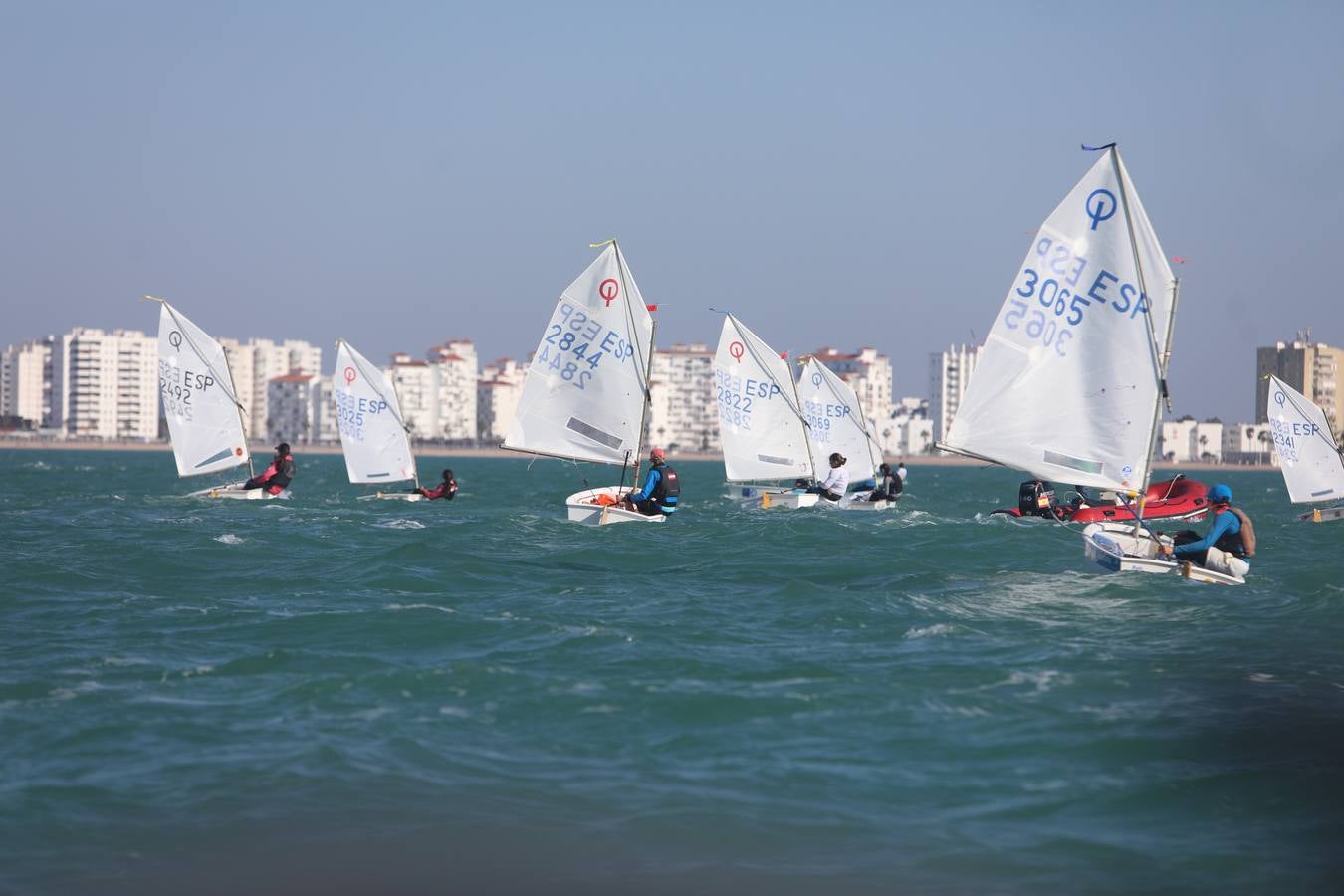 La Excellence Cup de Optimist se despide con honores de la Bahía de Cádiz