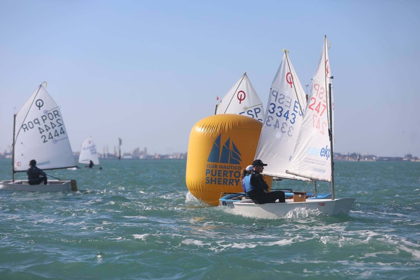 La Excellence Cup de Optimist se despide con honores de la Bahía de Cádiz