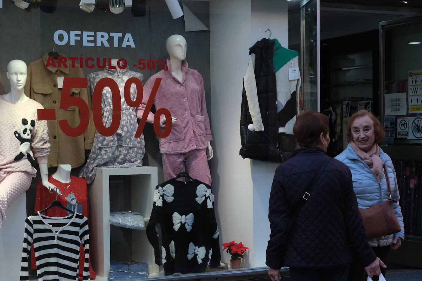 Fotos: Así está siendo la primera jornada de rebajas en Cádiz