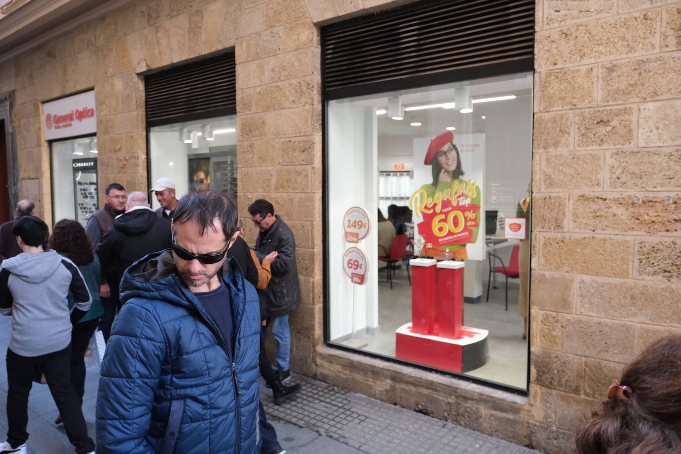 Fotos: Así está siendo la primera jornada de rebajas en Cádiz