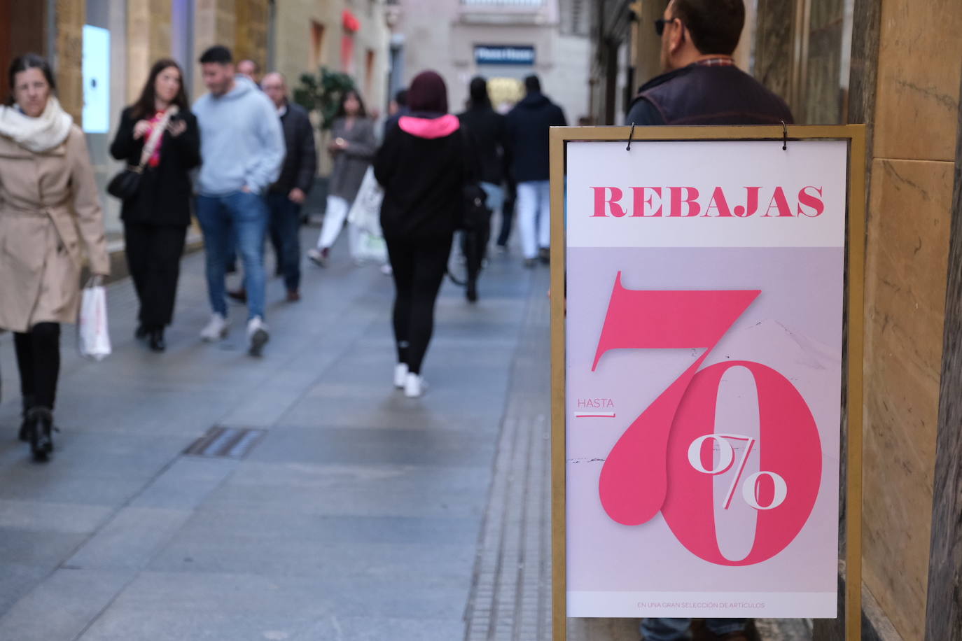 Fotos: Así está siendo la primera jornada de rebajas en Cádiz