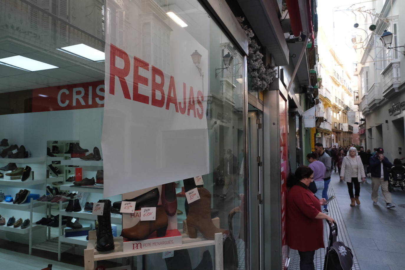 Fotos: Así está siendo la primera jornada de rebajas en Cádiz