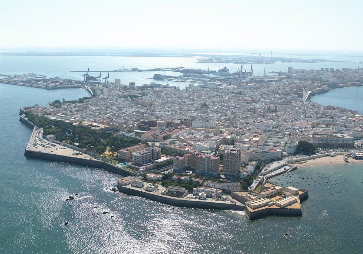 Vista aérea de la ciudad de Cádiz.