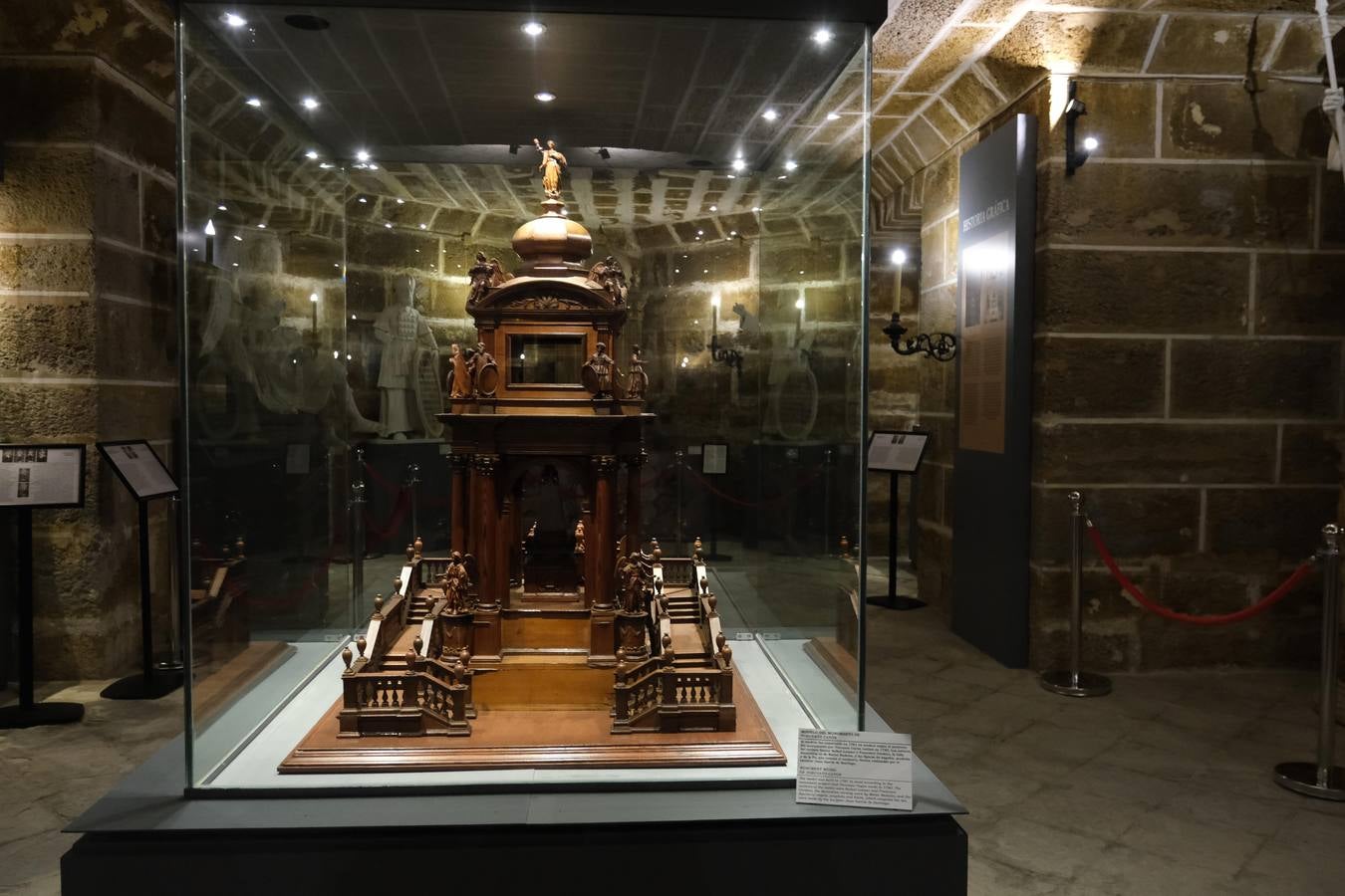 Las fotos de la inauguración de la exposición de la Catedral de Cádiz