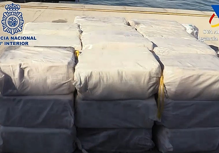 Intervenido un velero con 2.500 kilos de cocaína