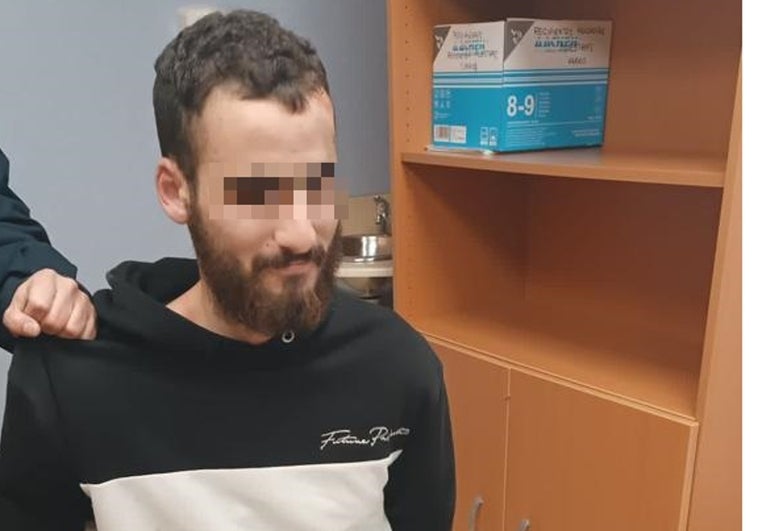 Un sacristán muerto y un cura herido en un ataque yihadista contra varias iglesias de Algeciras