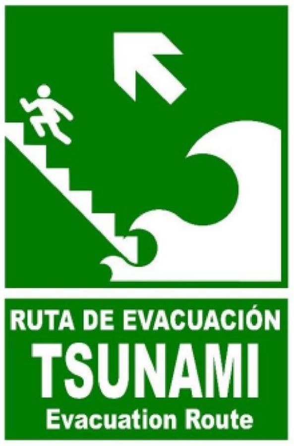 Imágenes: las señales de evacuación en caso de tsunami en Cádiz