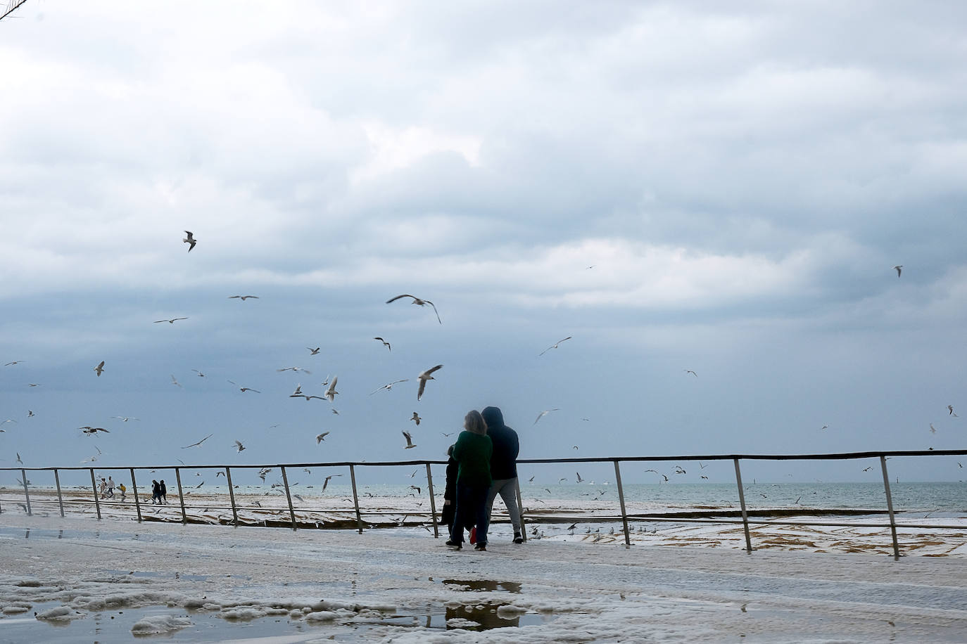 FOTOS: Estampas insólitas en Sanlúcar tras la granizada