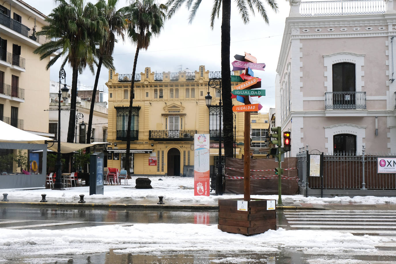 FOTOS: Estampas insólitas en Sanlúcar tras la granizada