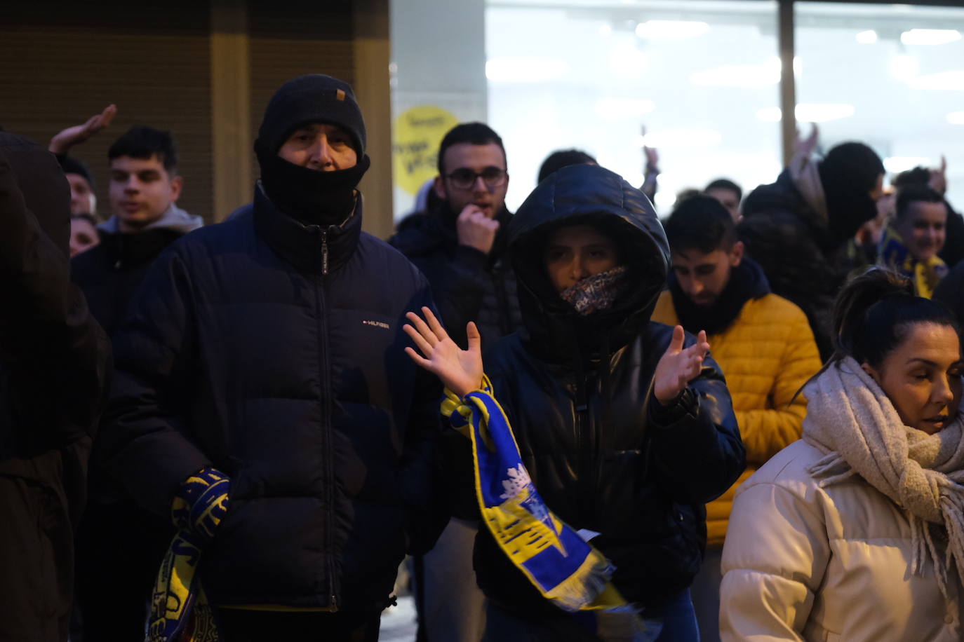 Fotos: Búscate en la previa del partido