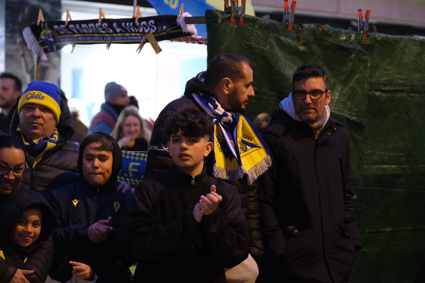 Fotos: Búscate en la previa del partido