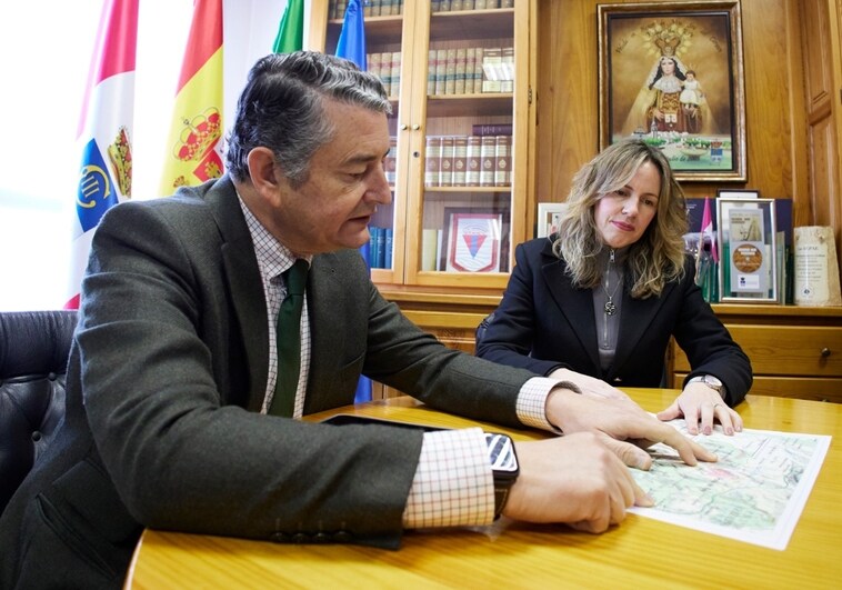 Sanz anuncia una inversión de más de 700.000 euros para mejorar dos caminos rurales en Prado del Rey