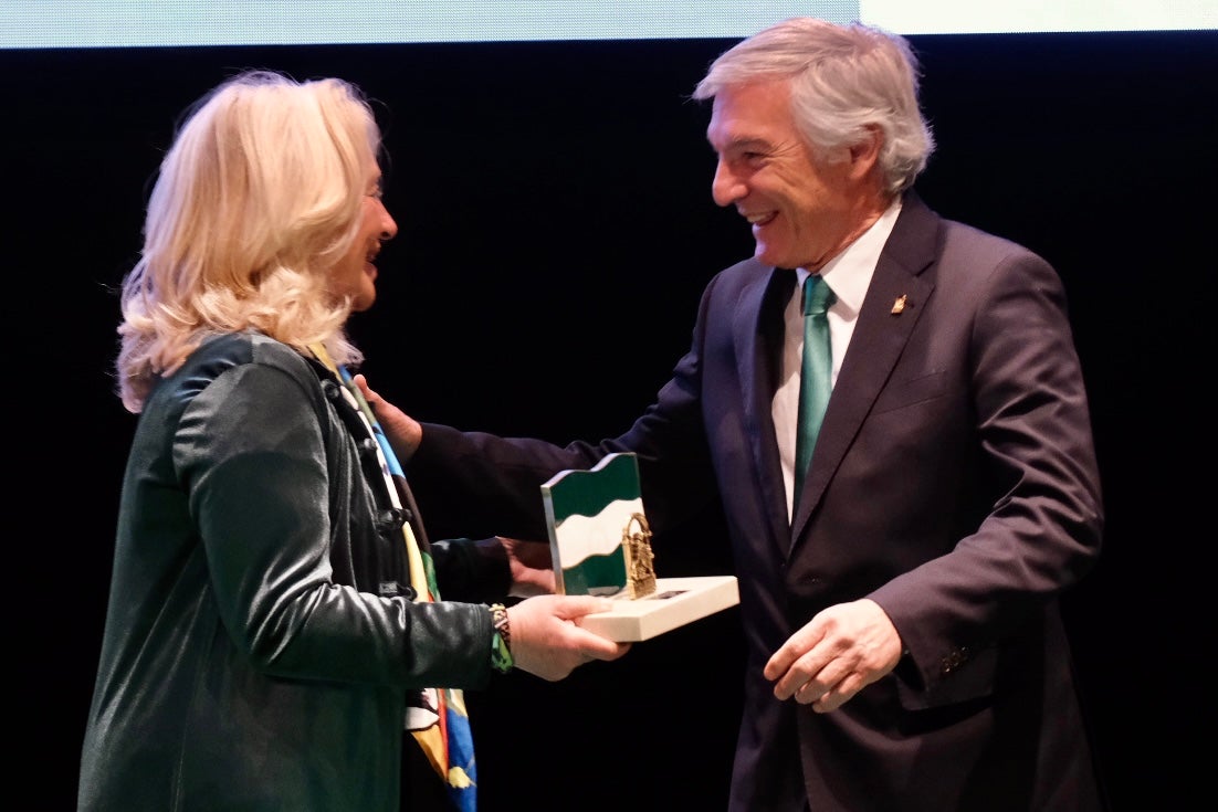 Fotos: Acto de entrega de las Banderas de Andalucía