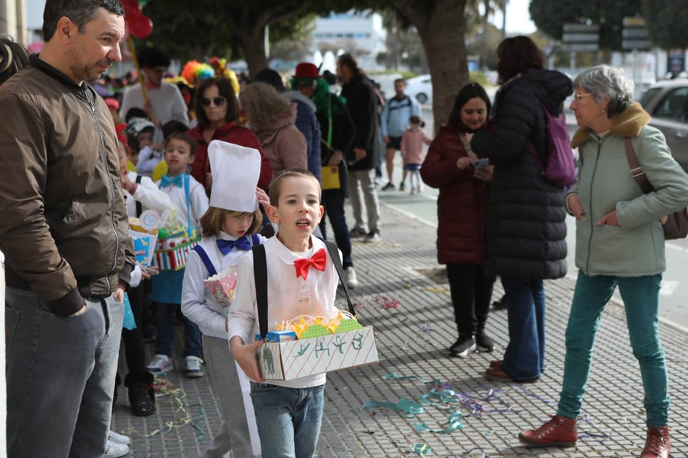 Las imágenes del &#039;Circo de emociones&#039; del Carnaval en el colegio Tierno Galván de Cádiz