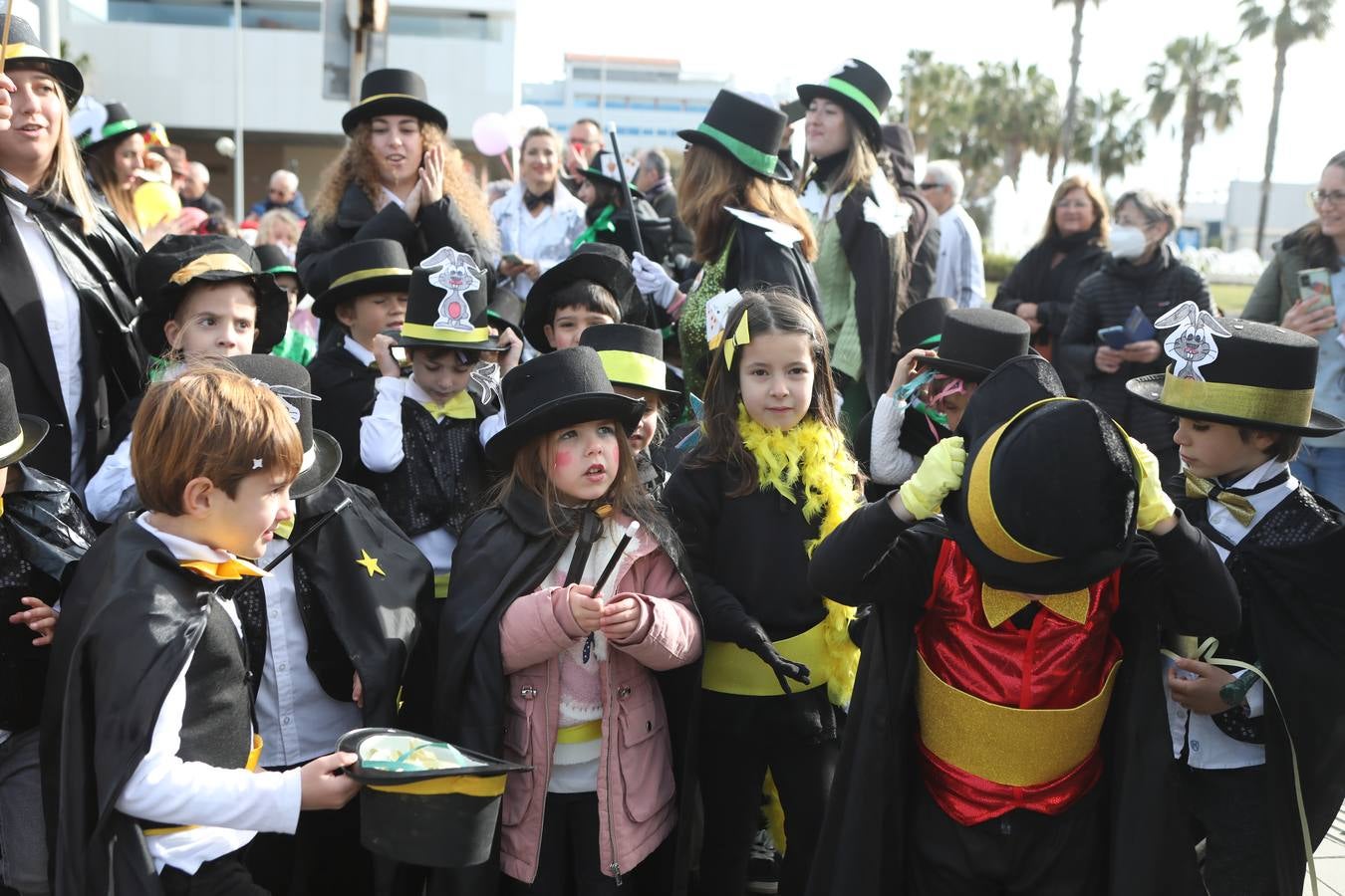 Las imágenes del &#039;Circo de emociones&#039; del Carnaval en el colegio Tierno Galván de Cádiz