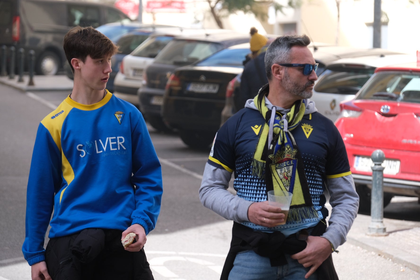 Búscate en los alrededores del estadio antes del partido Cádiz - Rayo