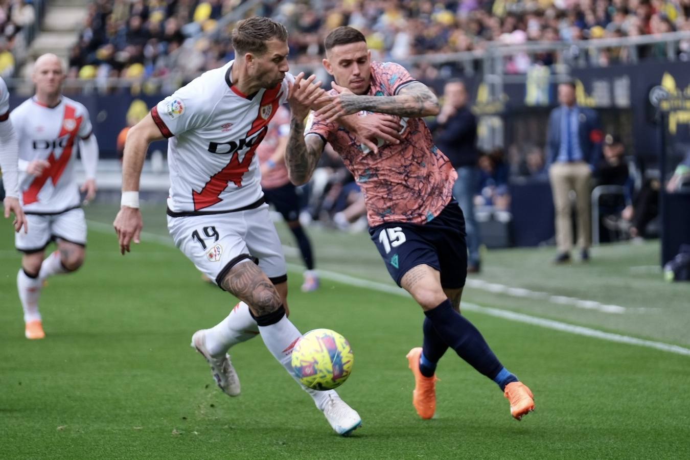 Las imágenes del partido Cádiz CF- Rayo Vallecano en Carranza