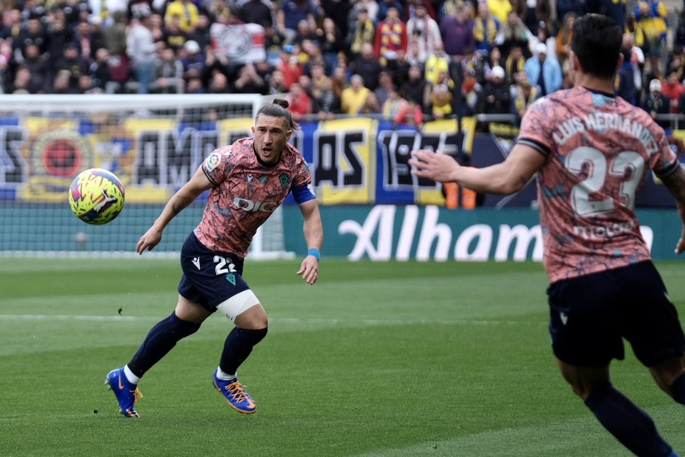 Las imágenes del partido Cádiz CF- Rayo Vallecano en Carranza