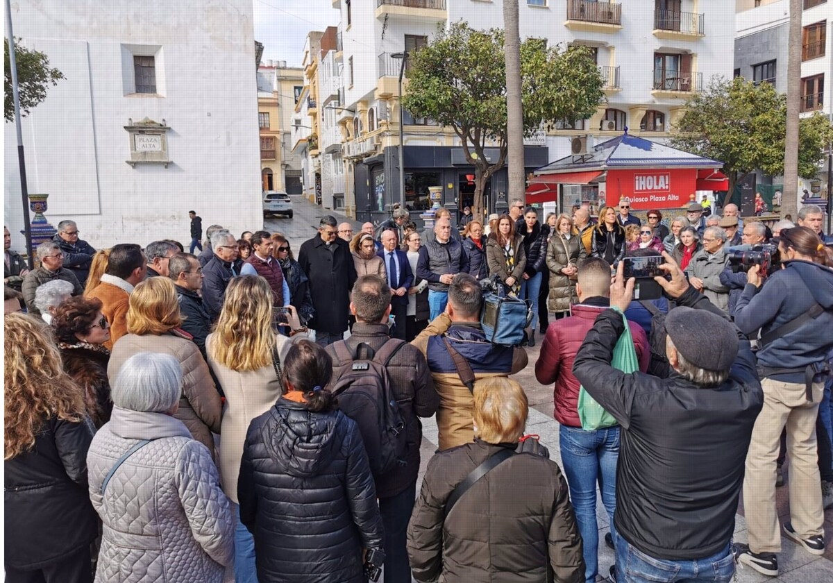 Concentración en Algeciras cuando se cumple un mes del asesinato del sacristán Diego Valencia.