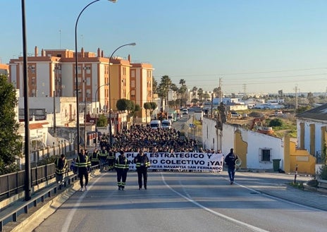 Imagen secundaria 1 - Movilizaciones en los astilleros de Cádiz para presionar por el convenio y la carga de trabajo