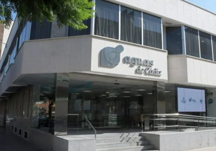 Siete empresas nacionales optan al mantenimiento de la red de saneamiento licitado por Aguas de Cádiz