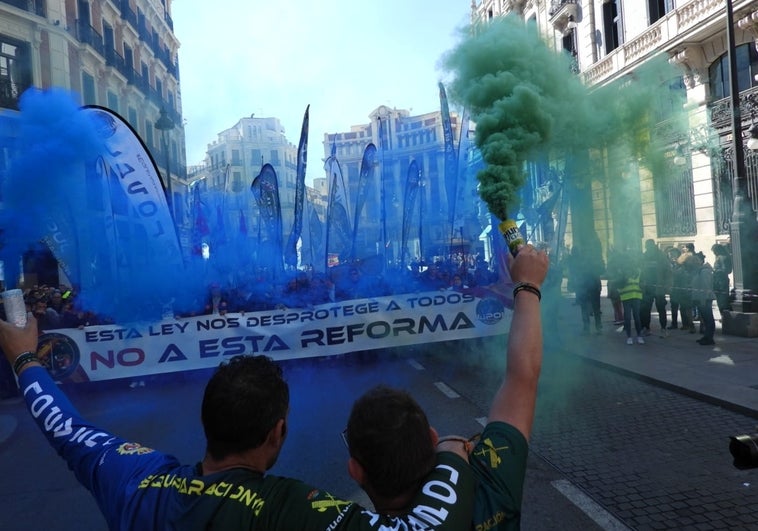 Cádiz, presente en la manifestación contra la ley de seguridad ciudadana: «Saldrán ganando los violentos»