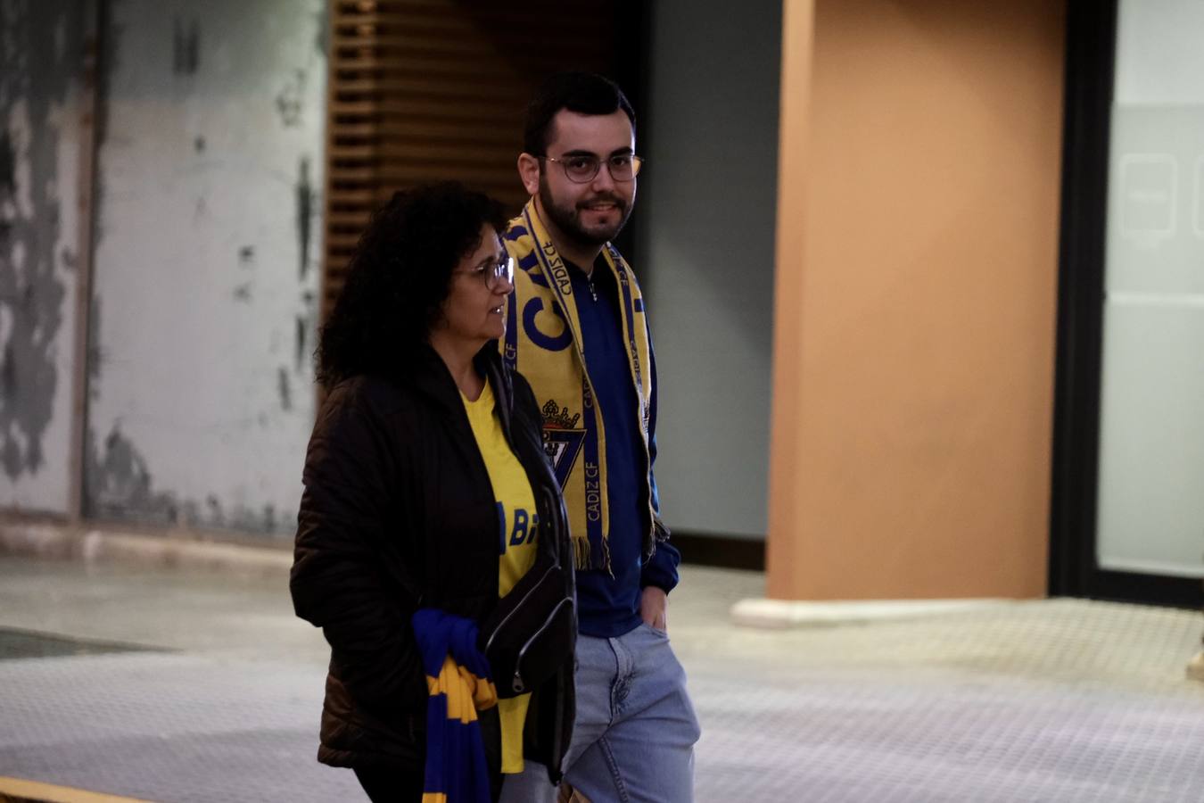 Búscate en la galería: ambiente en el partido Cádiz - Getafe