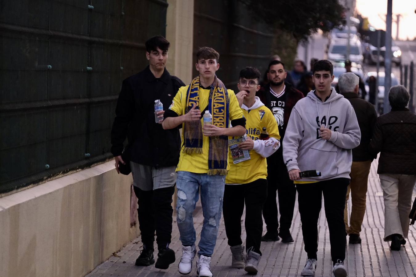 Búscate en la galería: ambiente en el partido Cádiz - Getafe