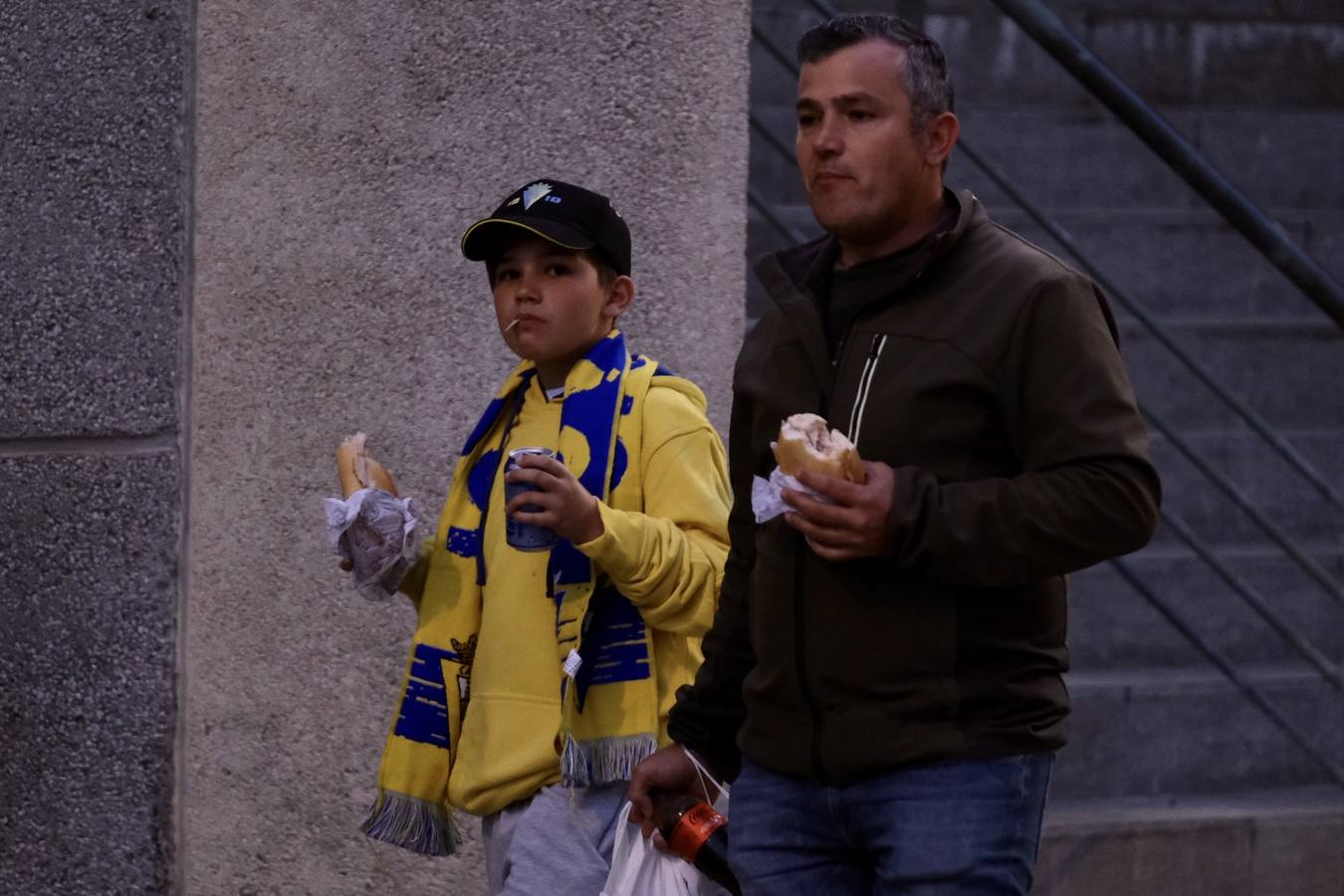 Búscate en la galería: ambiente en el partido Cádiz - Getafe