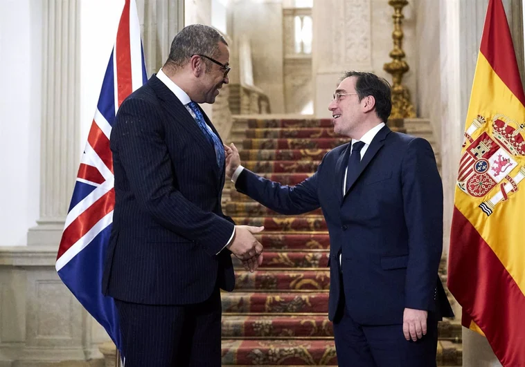 Londres asegura que trabaja «intensamente» para un acuerdo sobre Gibraltar que garantice prosperidad compartida