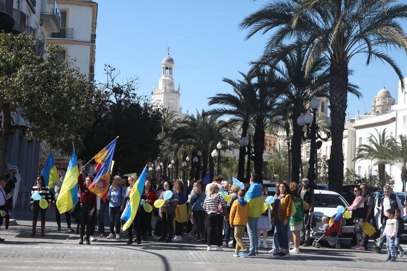 Fotos: La comunidad ucraniana en Cádiz pide de nuevo por la paz