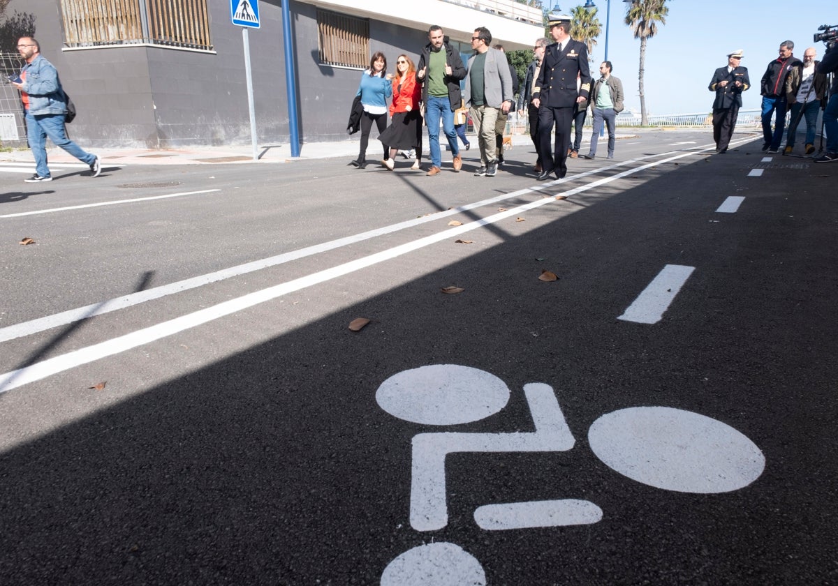 Kichi inaugura la calle Bajeles en el barrio de Puntales con un gran malestar vecinal