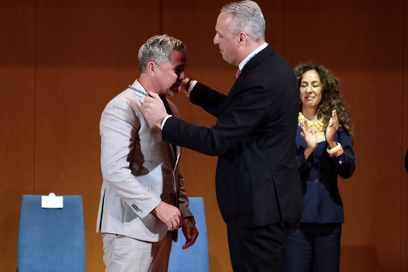 En imágenes: Alejandro Sanz y Lola Flores, Hijos Predilectos de Cádiz