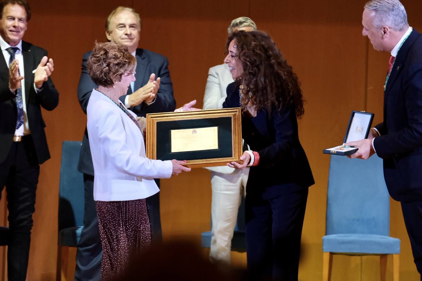 En imágenes: Alejandro Sanz y Lola Flores, Hijos Predilectos de Cádiz