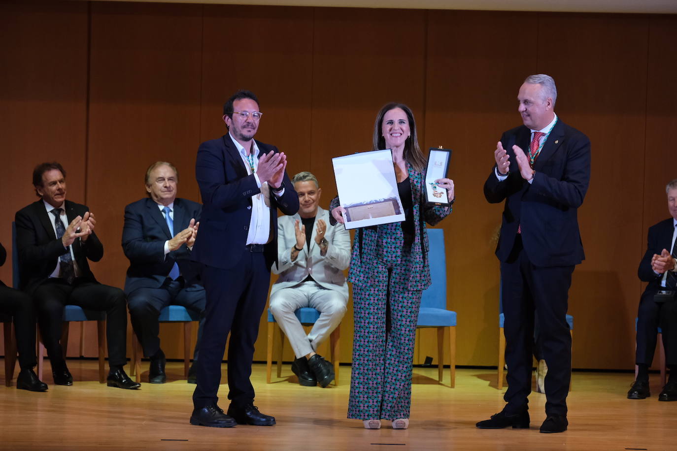 En imágenes: Alejandro Sanz y Lola Flores, Hijos Predilectos de Cádiz