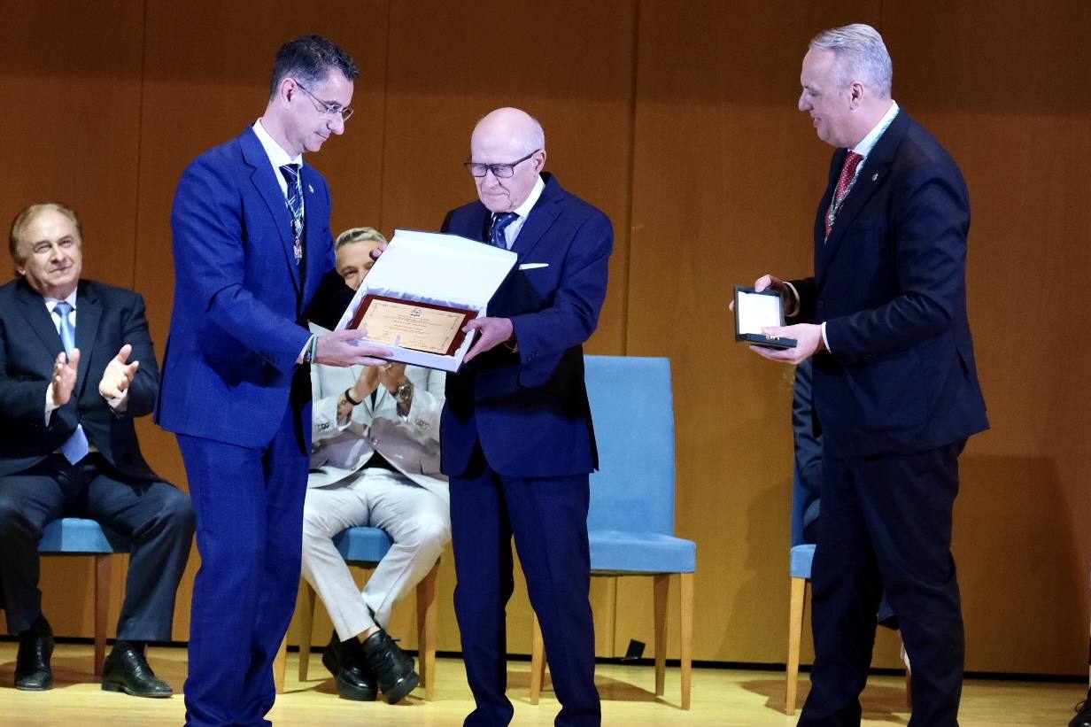 En imágenes: Alejandro Sanz y Lola Flores, Hijos Predilectos de Cádiz